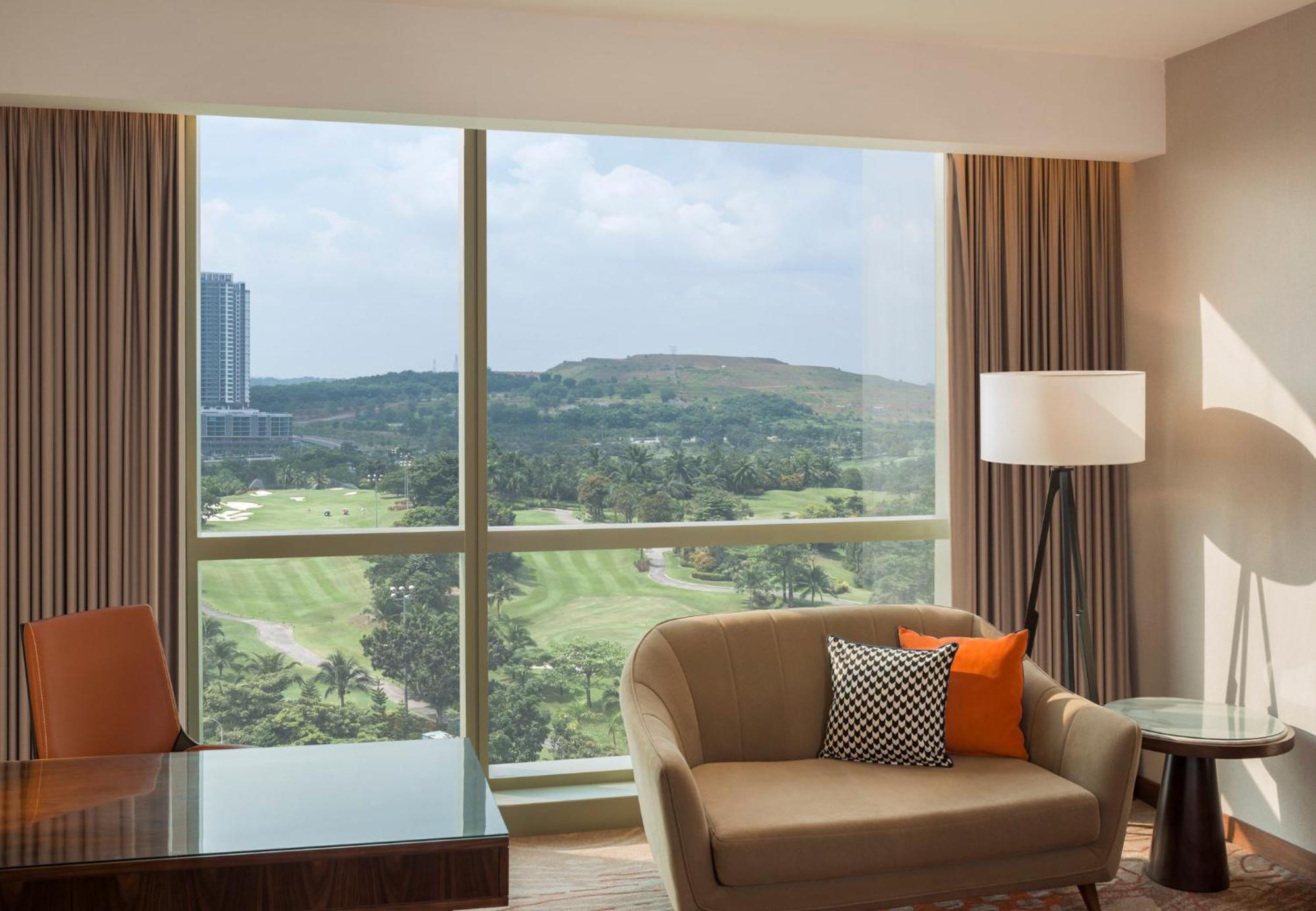 Le Meridien 5*
